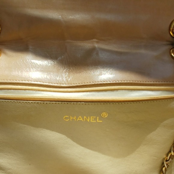 Vintage Chanel Single Flap - Picture 6 of 7